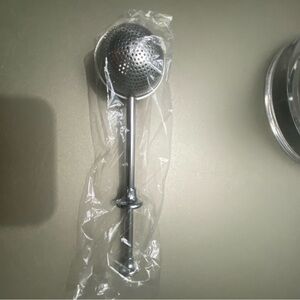 Silver flour/sugar duster